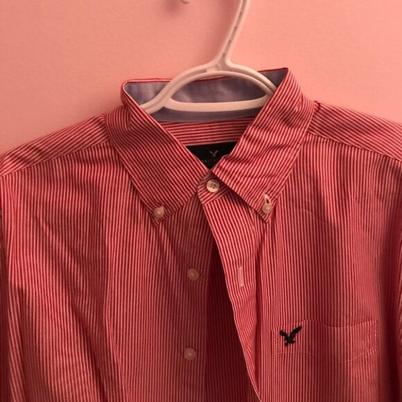 AE Classic Button Down - Picture 3 of 3